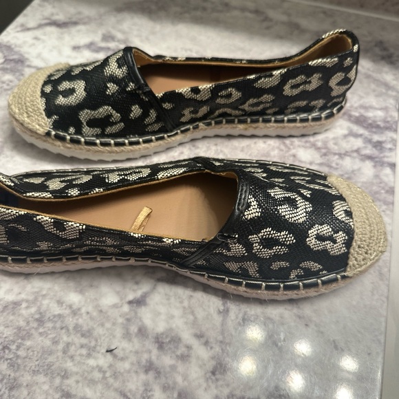 NWOT- Nautica Slip On Shoes-Animal Print size 7.5 - Picture 4 of 7